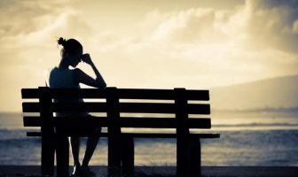 CUANDO LA AUSENCIA PESA MÁS QUE EL SILENCIO