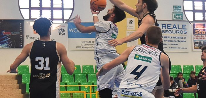 EL AUTOCARES RODRIGUEZ DAIMIEL SE QUEDA SIN PREMIO ANTE EL VENDAVAL TRIPLISTA DE SU RIVAL