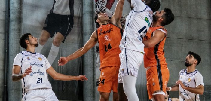 EL AUTOCARES RODRIGUEZ DAIMIEL ASALTA PINTO Y SIGUE CREYENDO EN LA SALVACIÓN