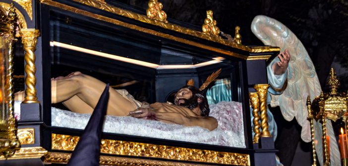 LA SEMANA SANTA EN IMAGENES. NEGROS Y CORBATOS