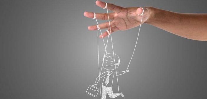 DIALOGOS DE BESUGOS 64. Cualquier parecido con la realidad es coincidencia.