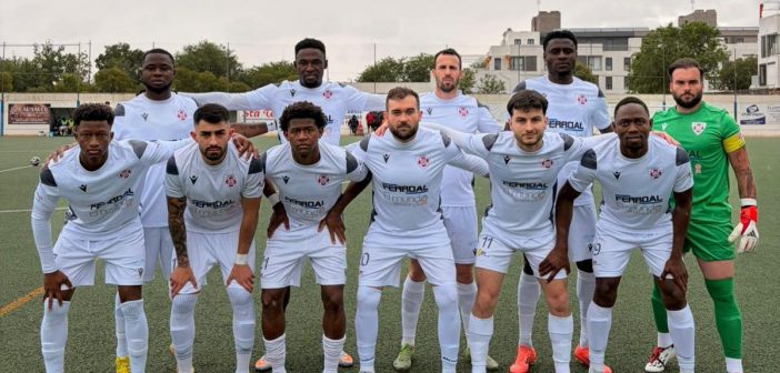 FRUSTRANTE EMPATE EN EL CARMEN ( 3 – 3 ) . El play-off, en peligro .