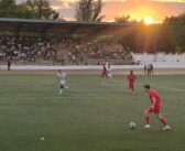 EL TRÍO ARBITRAL CONDENA AL DAIMIEL . 2 – 0 . Nueva derrota del Daimiel en Tomelloso .